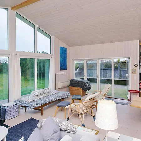 4 Star In Store Fuglede